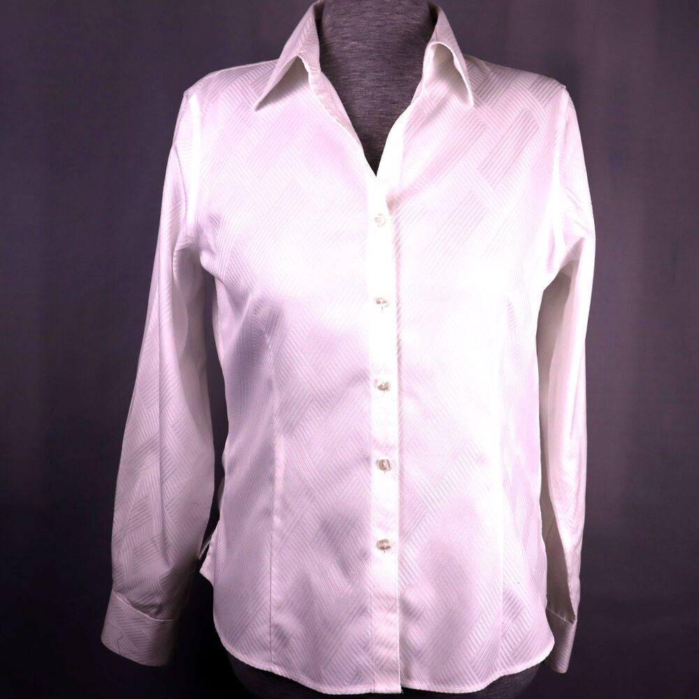 Foxcroft White Button Shirt Long Sleeve Size 4 100% cotton V neck Shaped fit